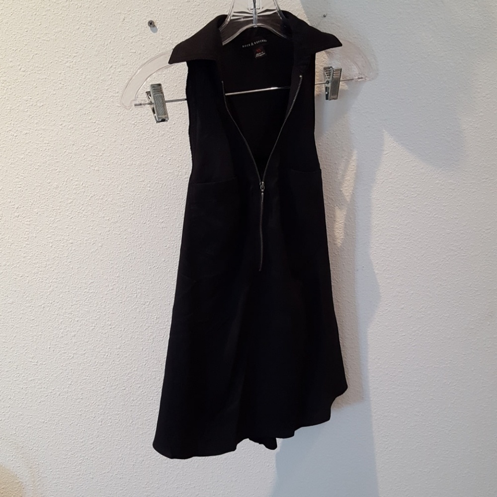 Rock and Republic black zip down shirt